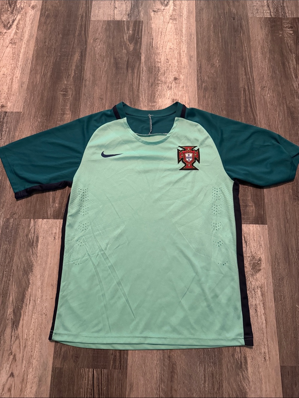 Nike 2016 away Portugal Football Top mint green & teal